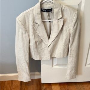 Zara Women's Beige Cropped Blazer